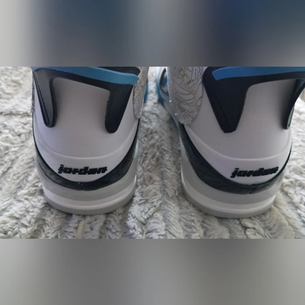 Air Jordan NIKE... NEW